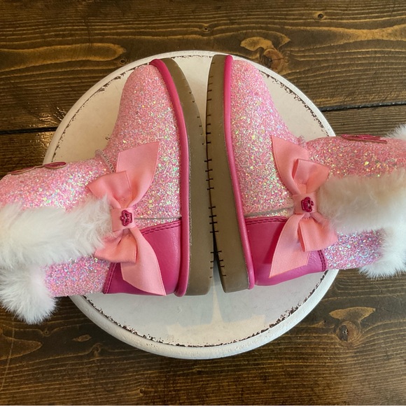 Juicy Couture NWOT Sparkling Pink Boots with White Fur - Picture 3 of 7